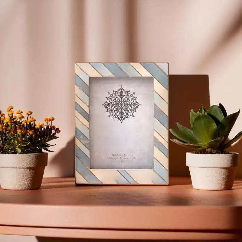 Ekno Table Photo Frame media 1