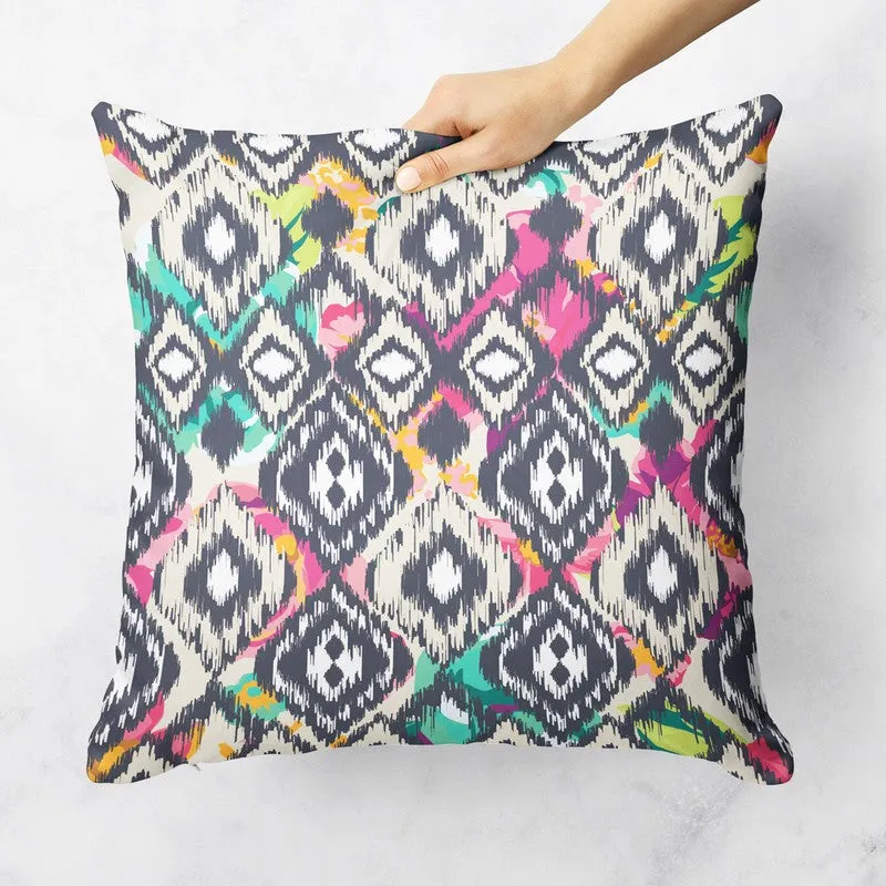 Javrix Cushion Cover media 1