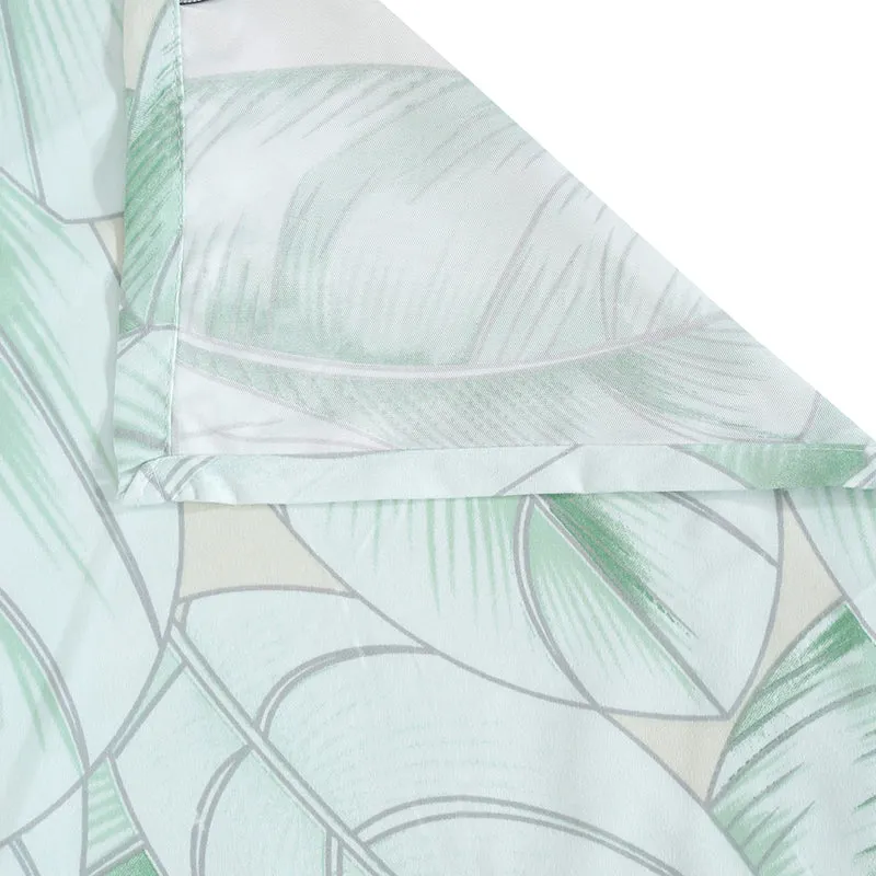 Laura Table Cover media 6