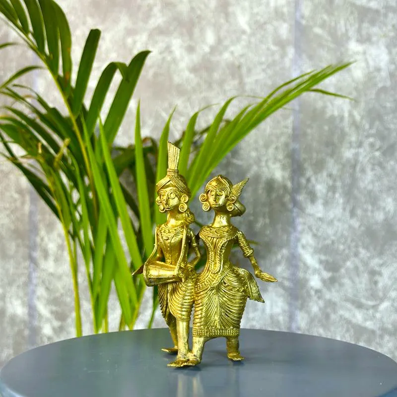 Folk Couple Showpiece media 1