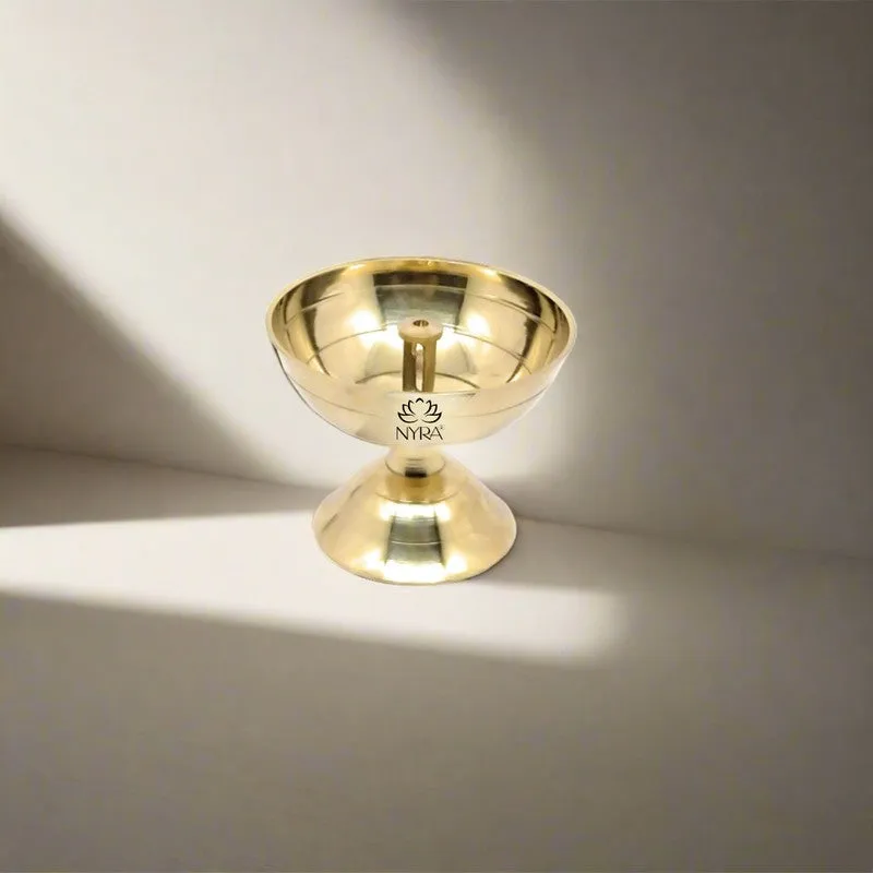 Aarvy Festive Brass Diya media 3