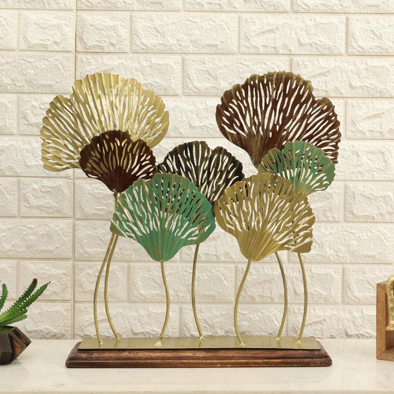 Yurida Floral Showpiece