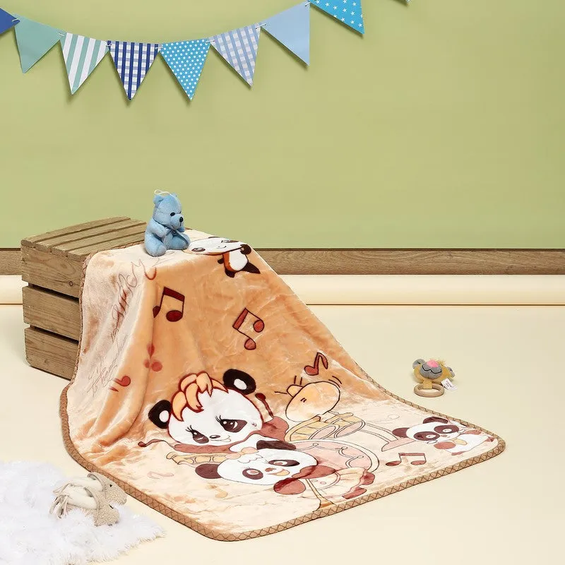 Monte Carlo Panda Melody Blanket - 550 GSM media 3