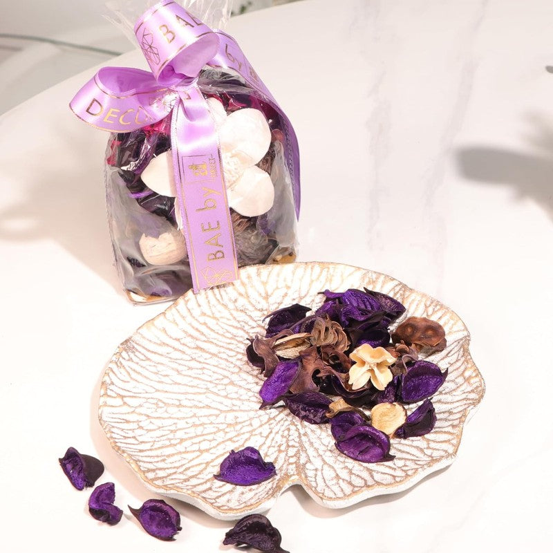 Mogra Essence Diwali Hamper - Two Piece Set media 3