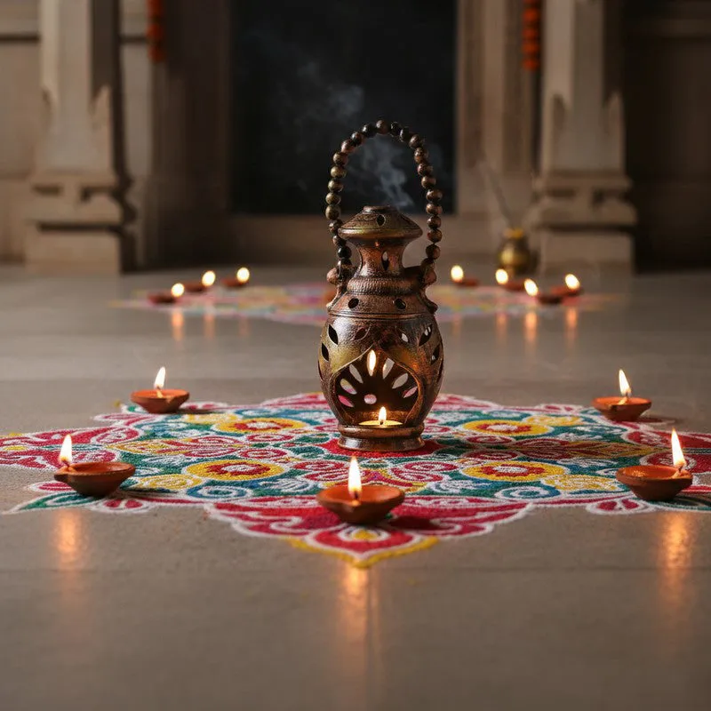 Midnight Scroll Tealight Holder media 4