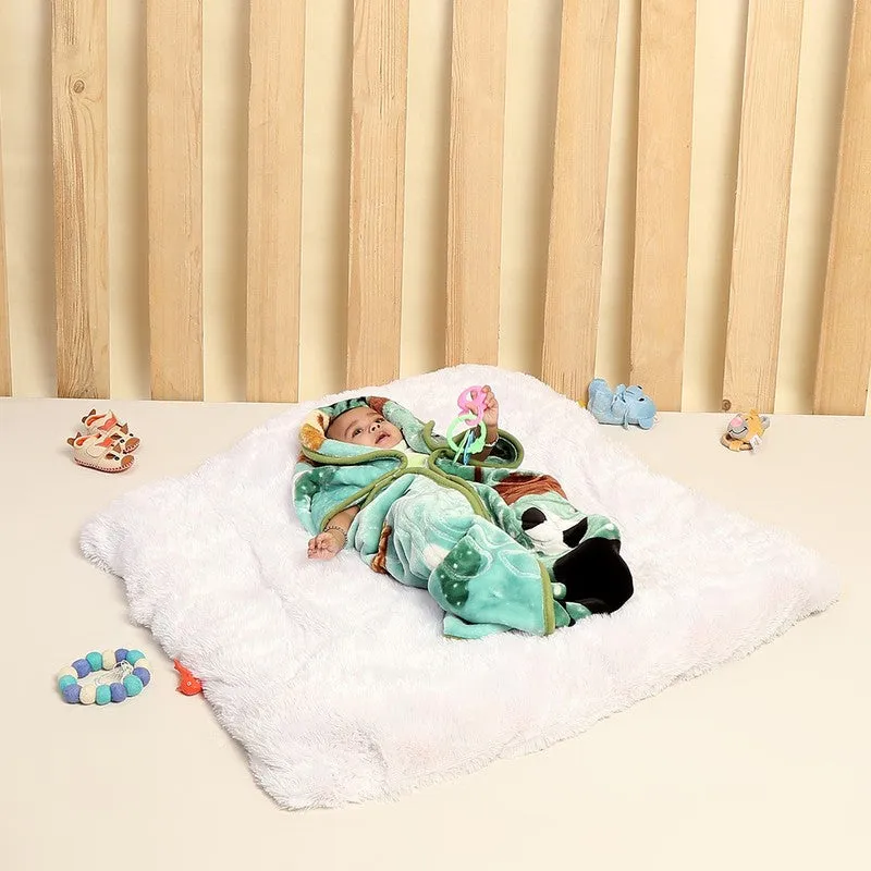 Monte Carlo Cuddly Critter Blanket - 553 GSM media 1