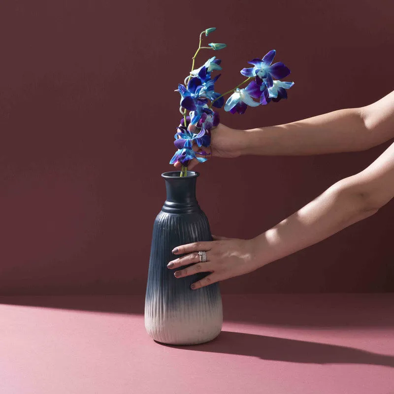 Breeze Metal Vase media 5