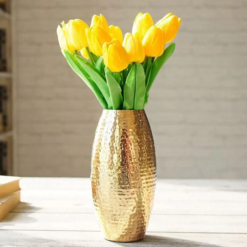 Torale Metal Vase media 1