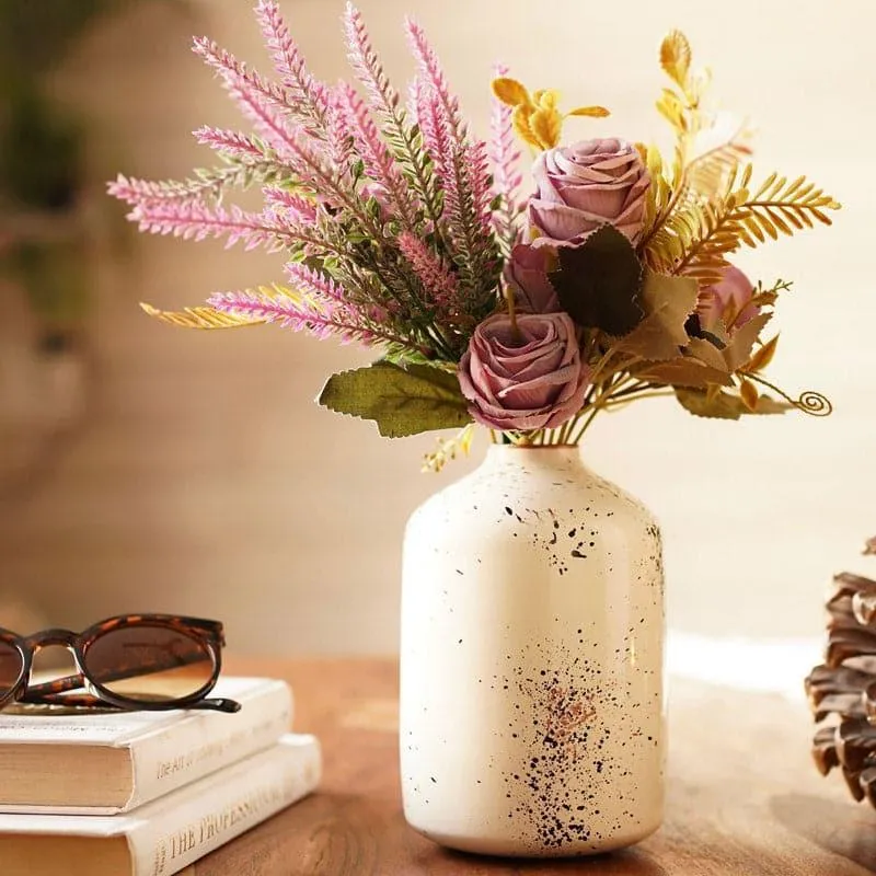 Hela Bottle Vase -White media 1