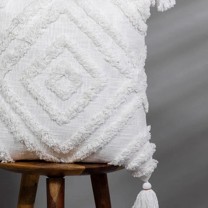 Weft Knot Tufted Cushion Cover media 3
