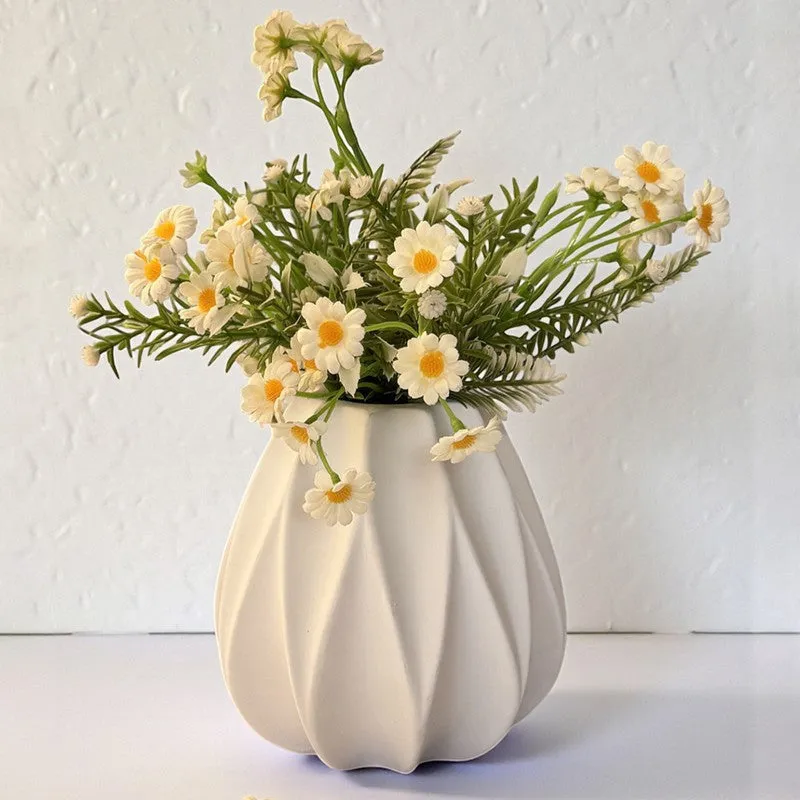Grove Guild Ceramic Vase media 1
