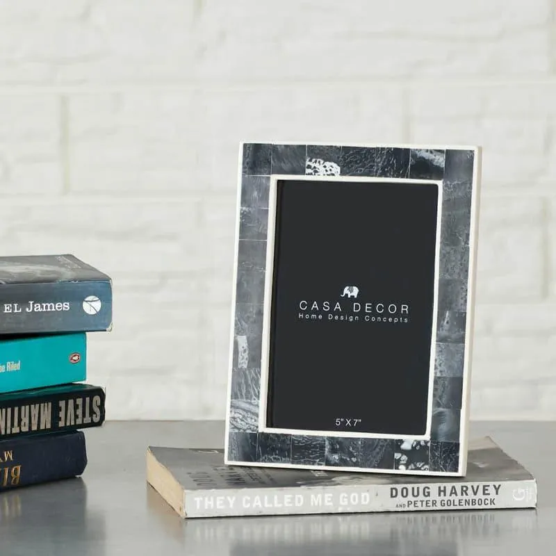 Grid Gallery Photo Frame media 1