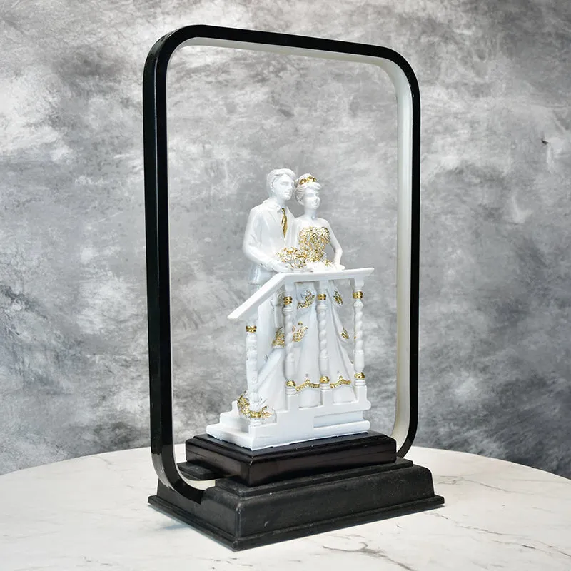 People In Love Resin Showpiece media 5