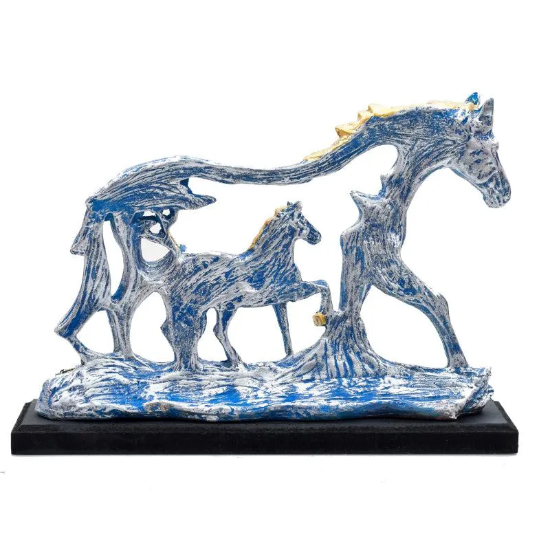 Trot Regal Showpiece media 3