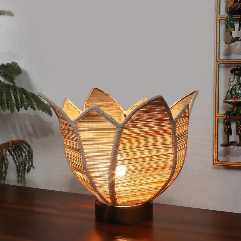 Naturae Bamboo Petal Curve Table Lamp - Beige media 2