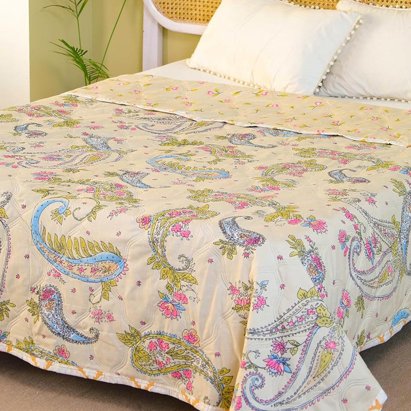 BlossomCalm Reversible Comforter - 220 GSM media 3