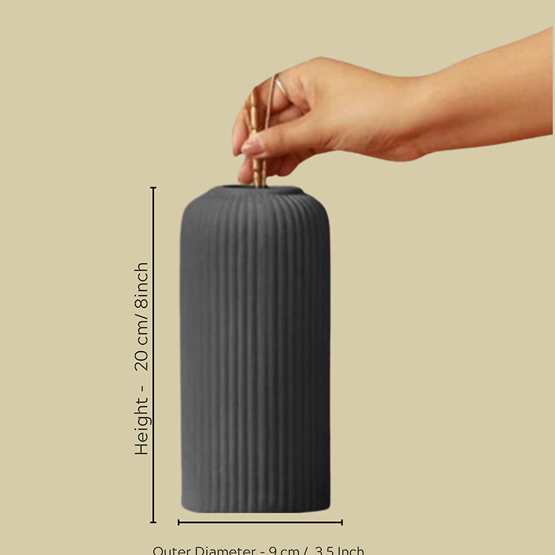 Harmona Ceramic Vase - Black media 5