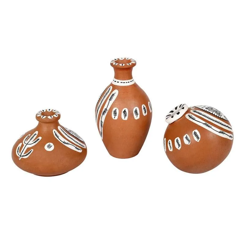 Maroa Tribal Terracotta Vase - Set Of Three media 5