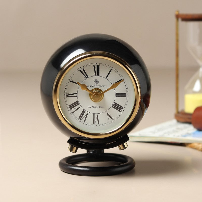 Vintage Tick Round Table Clock