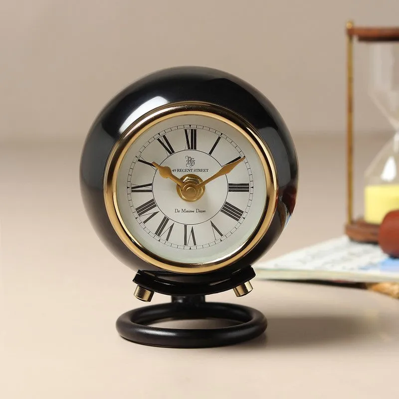 Vintage Tick Round Table Clock media 1