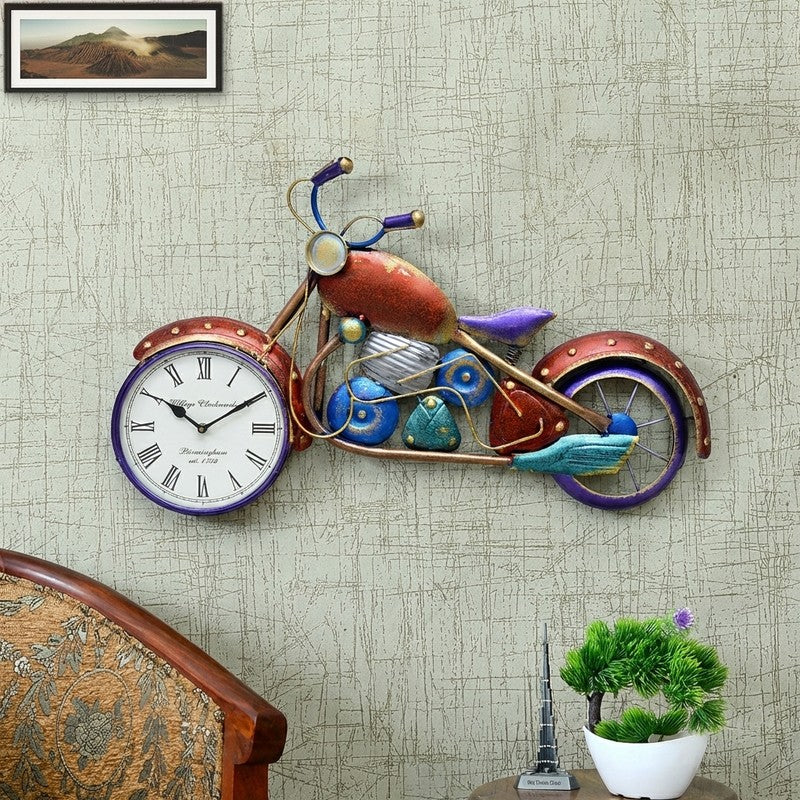 Dynamic Motorcycle Theme Metal Wall Clock