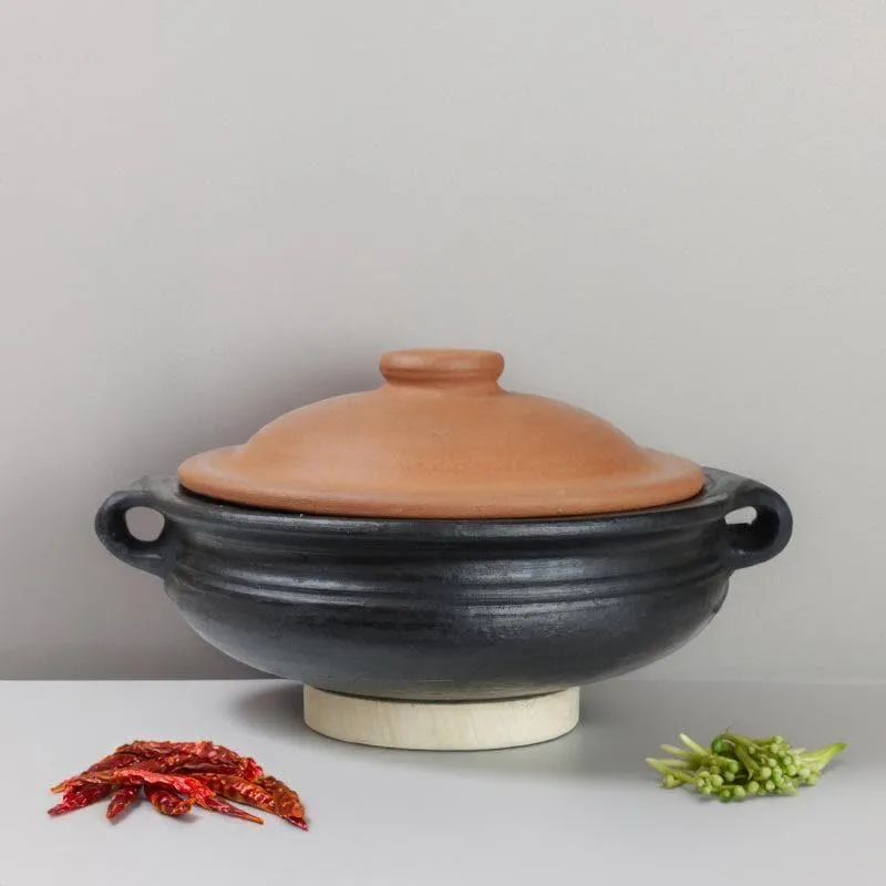 Dilaab Urali Clay Pot With Lid Black 1000 mL / 8 Inches media 1