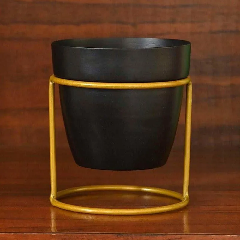 Ugaoo Nyx Floor Metal Planter - Black media 3