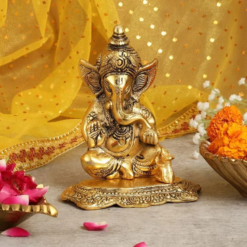 Vighneshwara Meditate Idol media 1