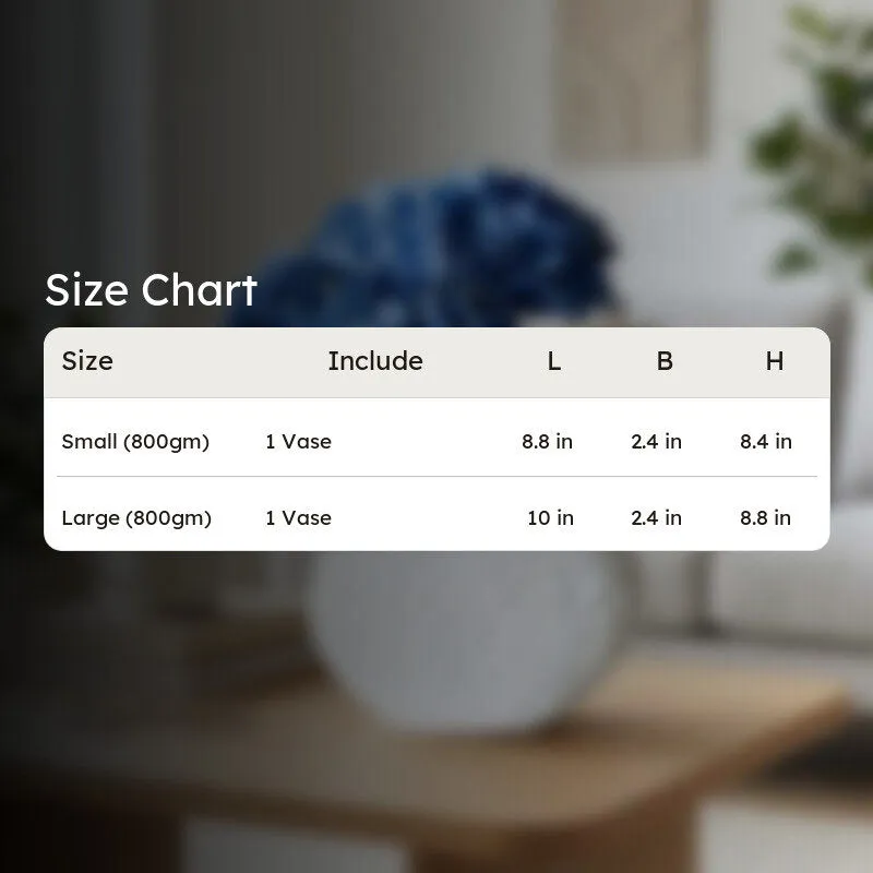 Size chart graphic displayed over a blurred photo of the vase in a living room.