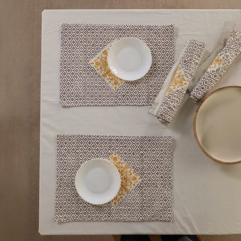 Contour Craft Canvas Table Mats - Set Of Four media 3