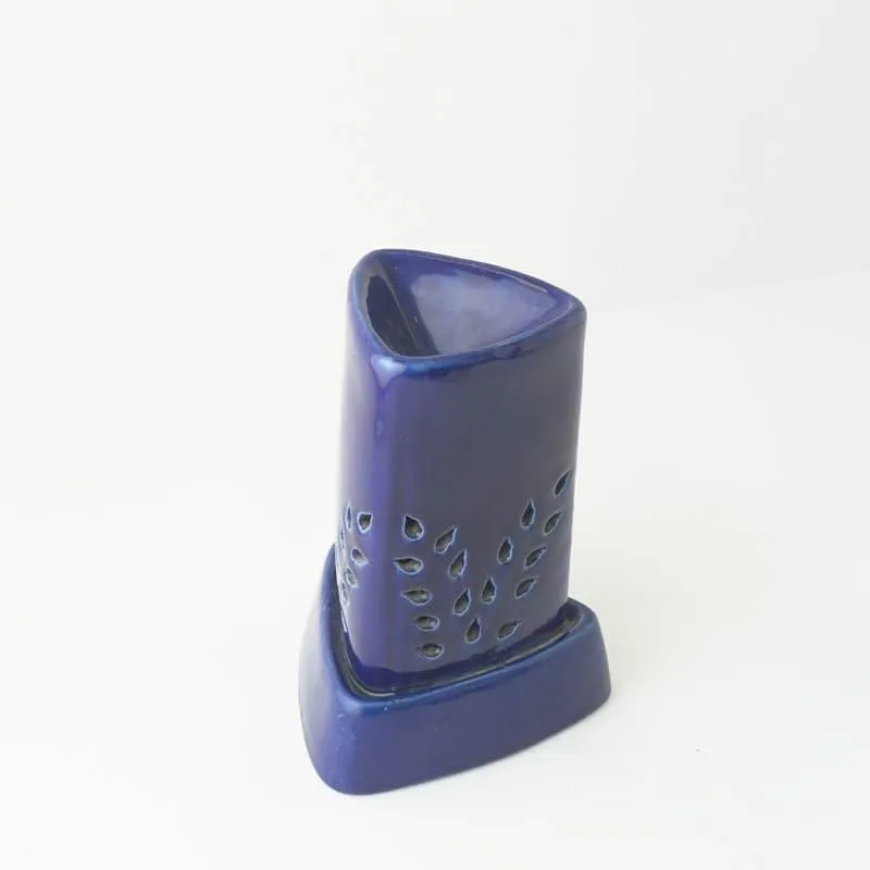 Triangle Vine Oil Diffuser - Blue media 5