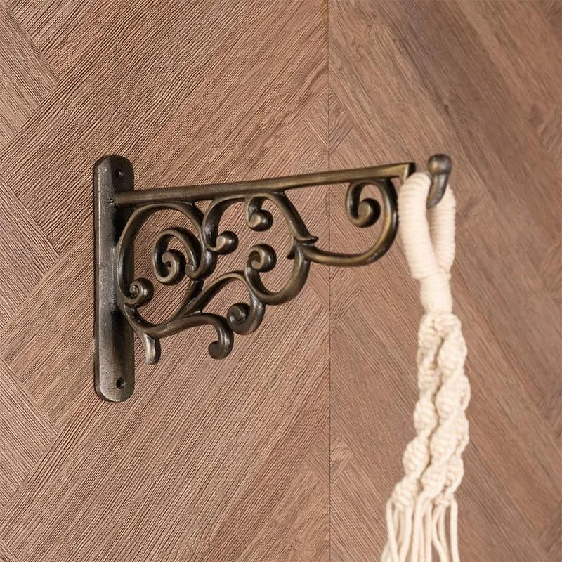 Wilme Vintage Wall Bracket - Antique Gold media 1