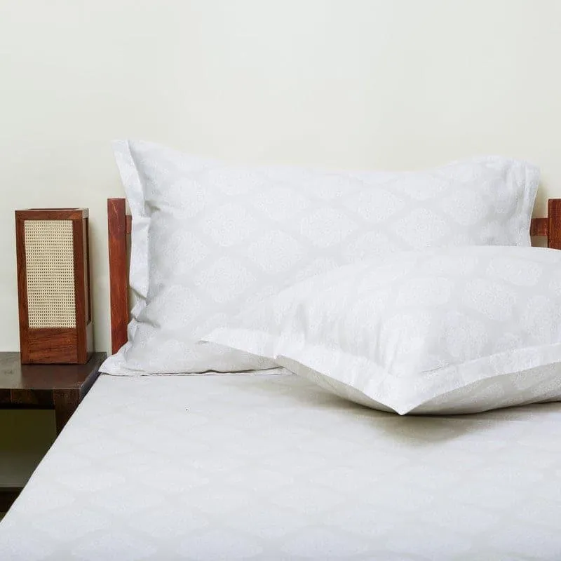 Swayam Jaalidar Bedsheet Gift Set - Ivory media 4