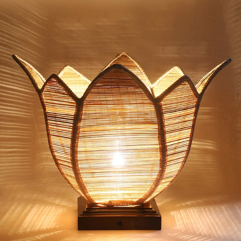 Haloire Bamboo Petal Edge Table Lamp - Beige media 5