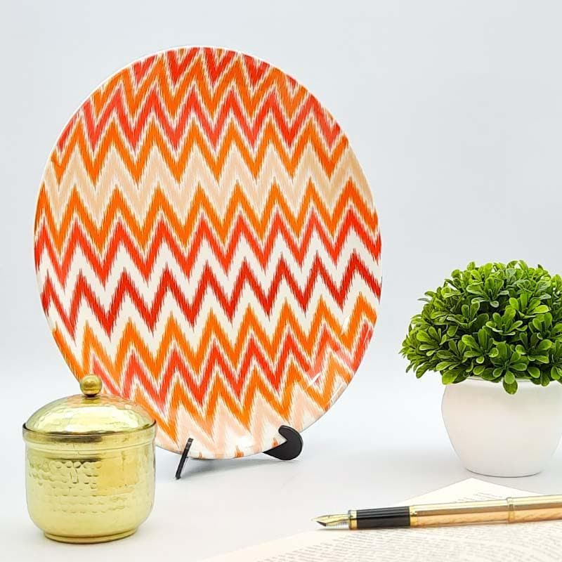 Dazzling Wavy Ikkat Decorative Plate