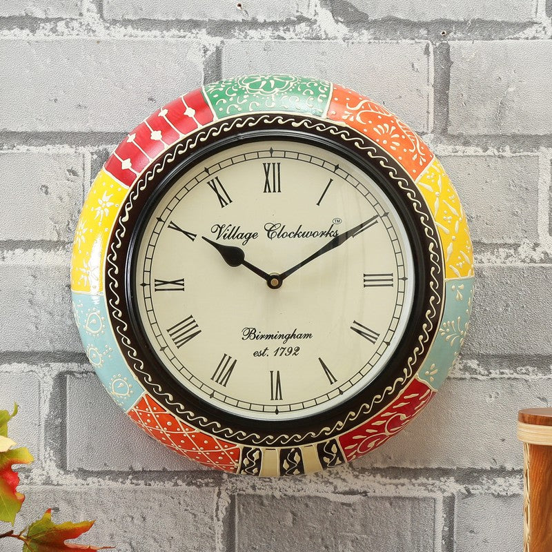 Handcrafted Painted Round Design Wood Wall Clock