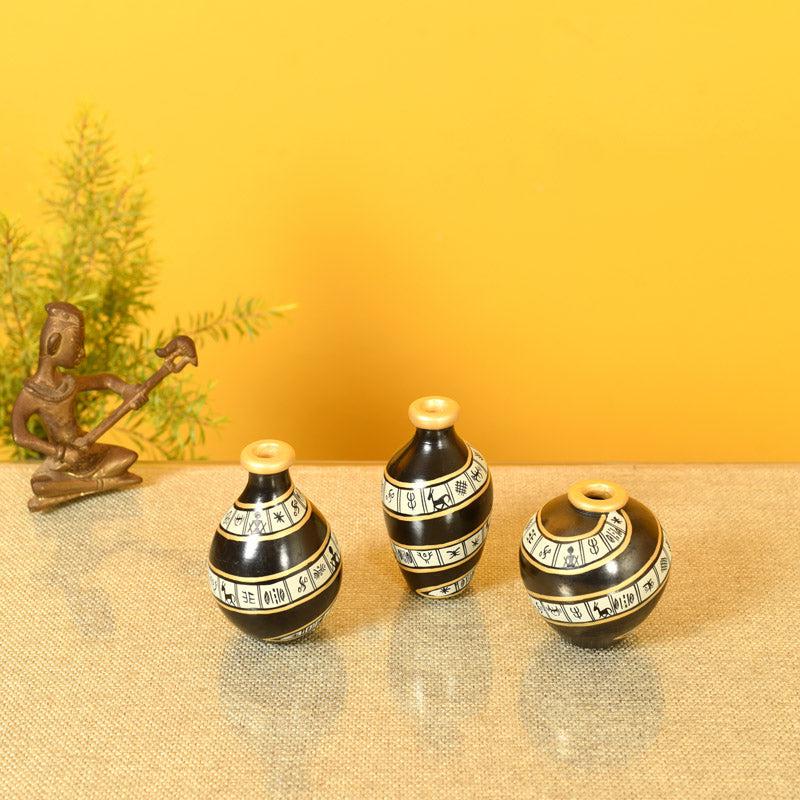 Kamna Terracotta Vase - Set of Three