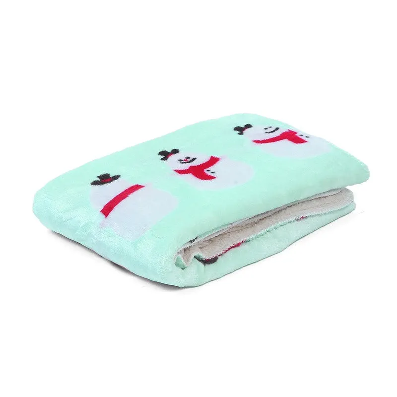 Monte Carlo Snowy Dreamscape Blanket - 550 GSM media 6