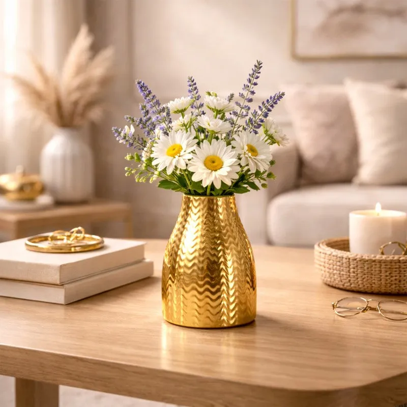 Sculptora Ceramic Vase - Gold media 4