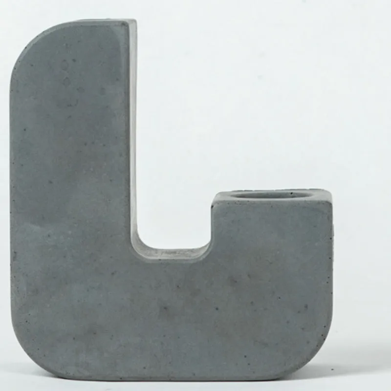 Jortha Candle Holder media 3