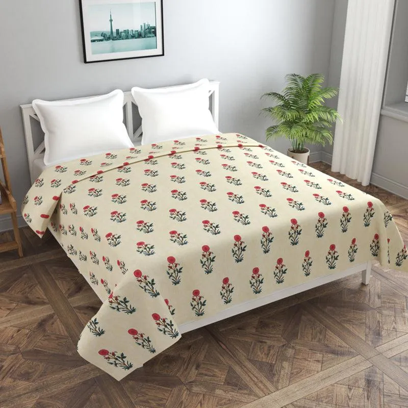 Graceful Petals Cotton Duvet Cover - 210 TC media 1