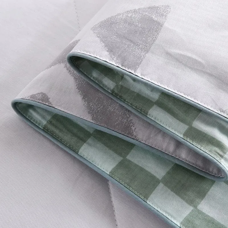 Faint Rhombi Cotton Comforter - 120 GSM media 4