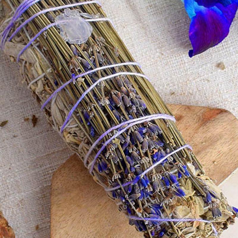White Sage With Lavender And Green Aventure Smudge Wand media 3