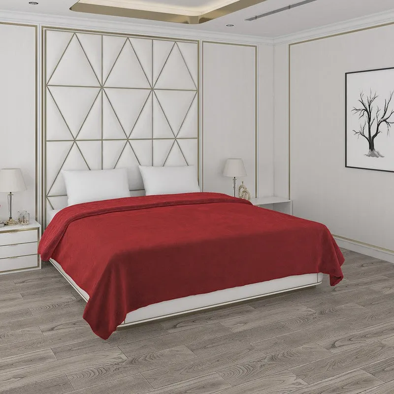 Monte Carlo Crimson Comfort Reveisible Blanket (Red) - 850 GSM media 1
