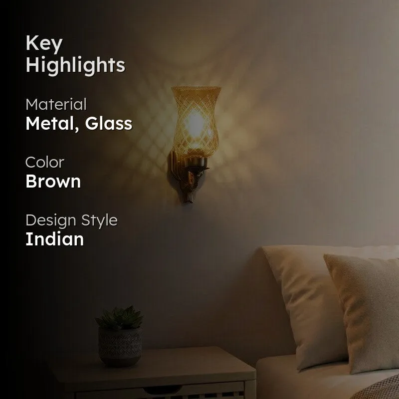 Honey Glow Heart Amber Glass Wall Lamp media 2