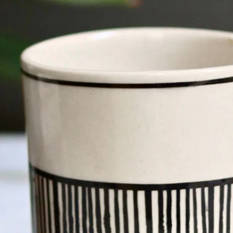 Claymore Ceramic Brush Holder media 4
