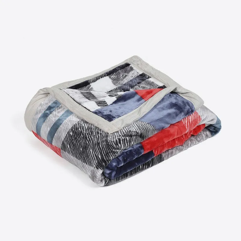 Monte Carlo Urban Color Block Blanket (Red,Grey) - 597 GSM media 5