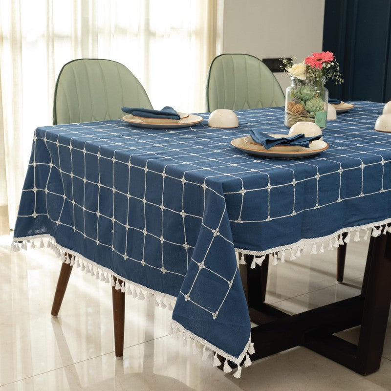 Aura Checks Table Cover media 3