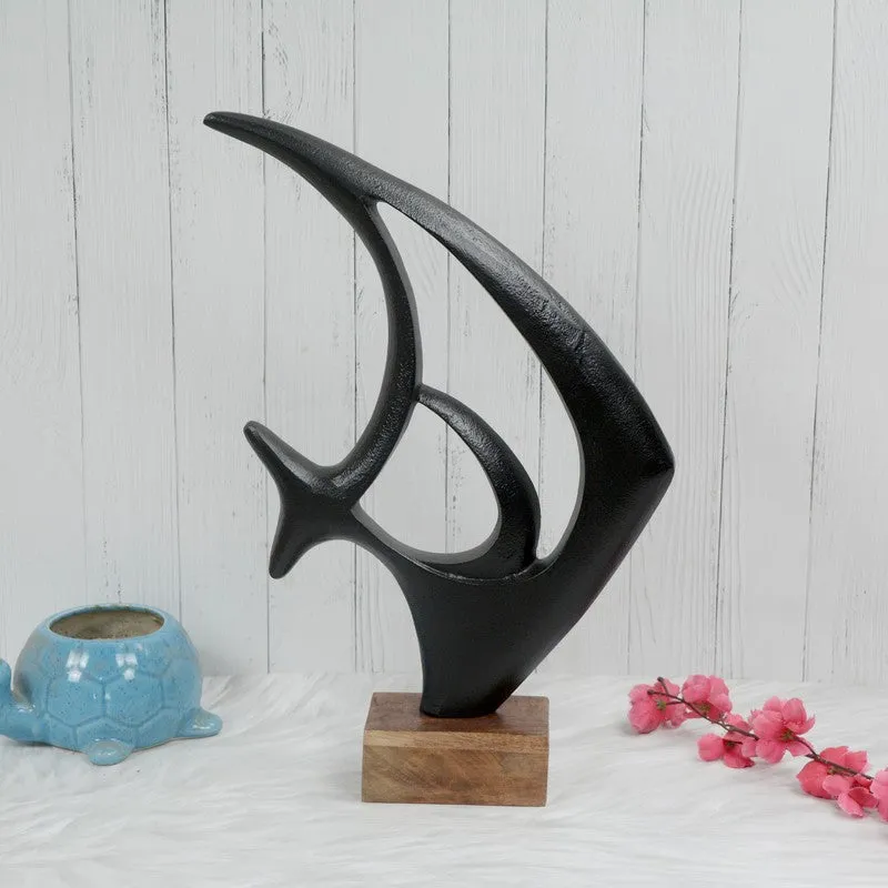 Black Fish Showpiece media 1