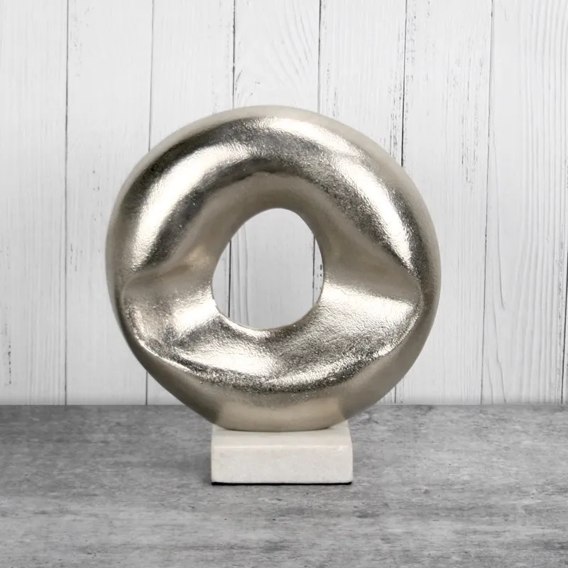 Astroy Donut Showpiece - Silver media 1